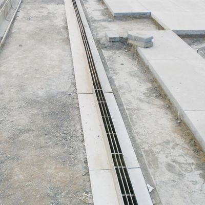 Drainage de l'eau du plancher de lavage de voiture Grille en acier inoxydable avec canal de drainage personnalisé