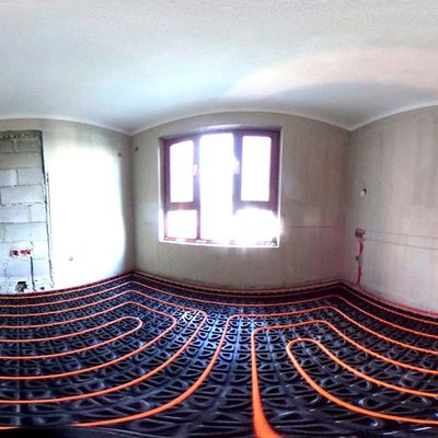 Système de chauffage sous sol à eau chaude en plastique à plusieurs couches de 450*450*25 mm pour entrepôt