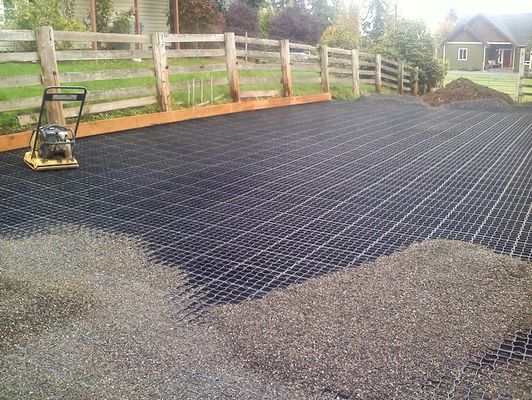 330*330*50MM Pavés à gazon poreux en PEHD Grilles en plastique pour les parkings